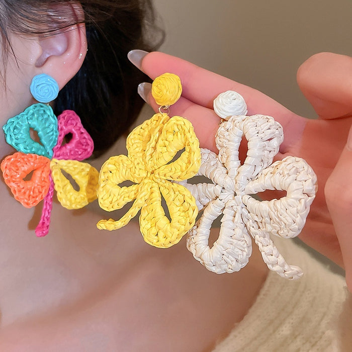 Raffia Woven Flower Stud Earrings With Silver Pins, Vacation Style Light Luxury Ear Jewelry