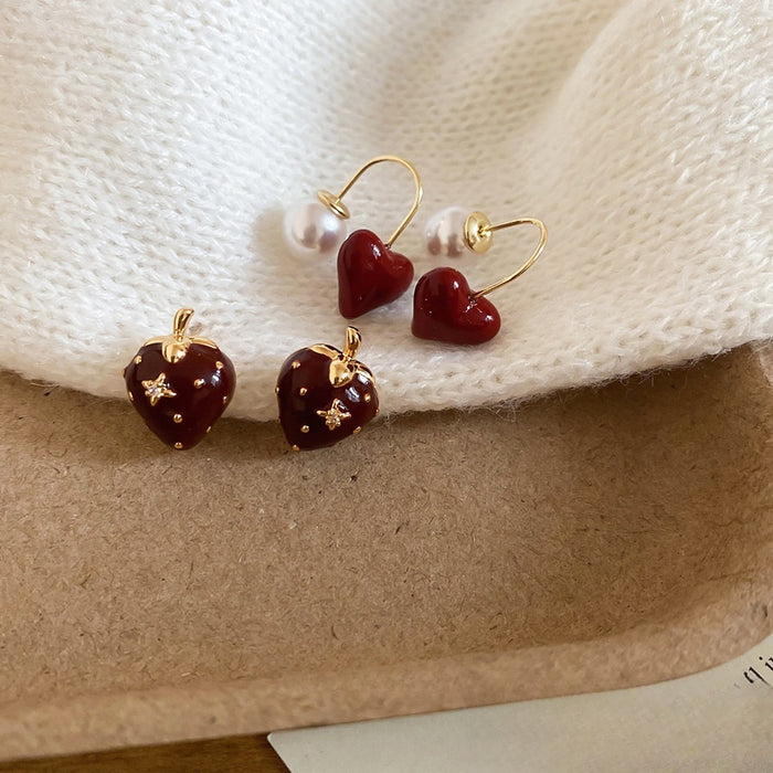 Retro Hong Kong Style Strawberry Heart Faux Pearl Stud Earrings With Silver Needle Posts