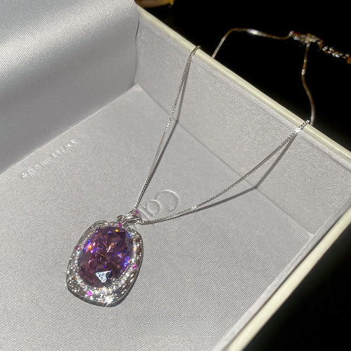 Light Luxury Copper Necklace With Sparkling Zircon Square Pendant Elegant Court Style Collarbone Chain