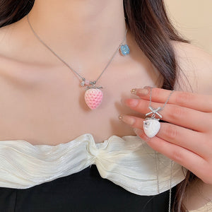 Light Luxury Resin Zircon Flocked Strawberry Pendant Necklace Cute Sweet Clavicle Chain