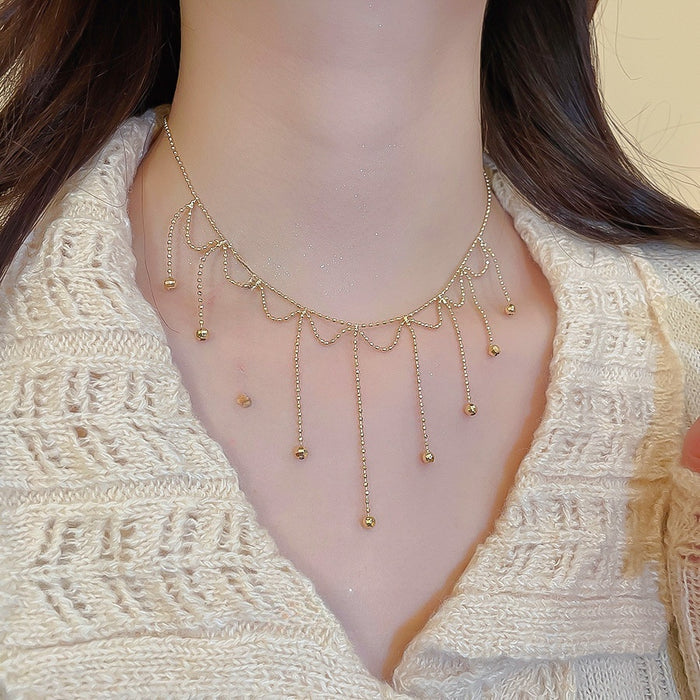 Old Money Style Metal Geometric Tassel Collarbone Necklace For Women