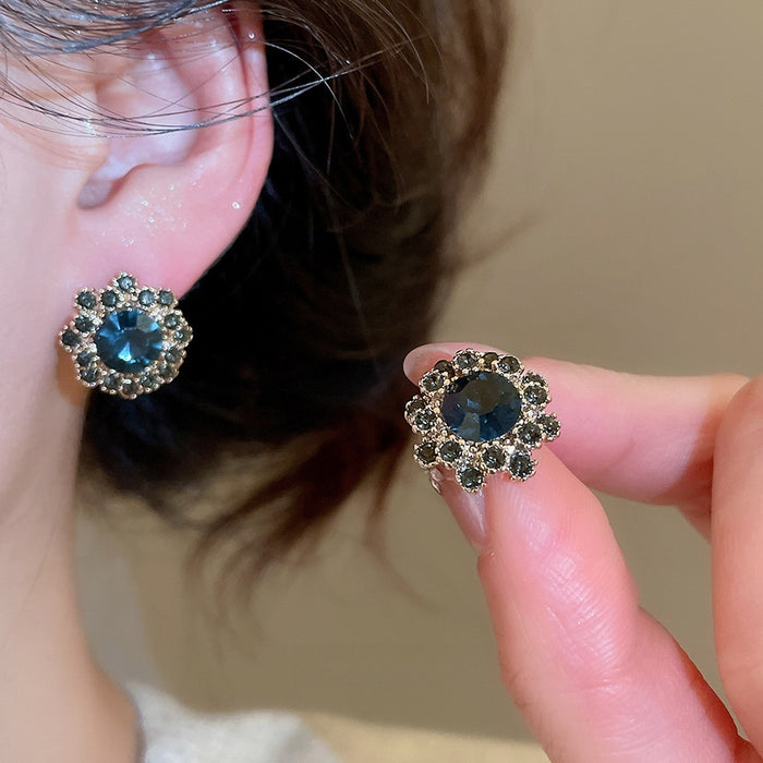 Alloy Silver Needle Rhinestone Layered Flower Stud Earrings, Niche Retro Light Luxury Style