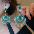 Vintage Alloy Rhinestone Teardrop Stud Earrings Geometric Light Luxury Statement Jewelry view 4