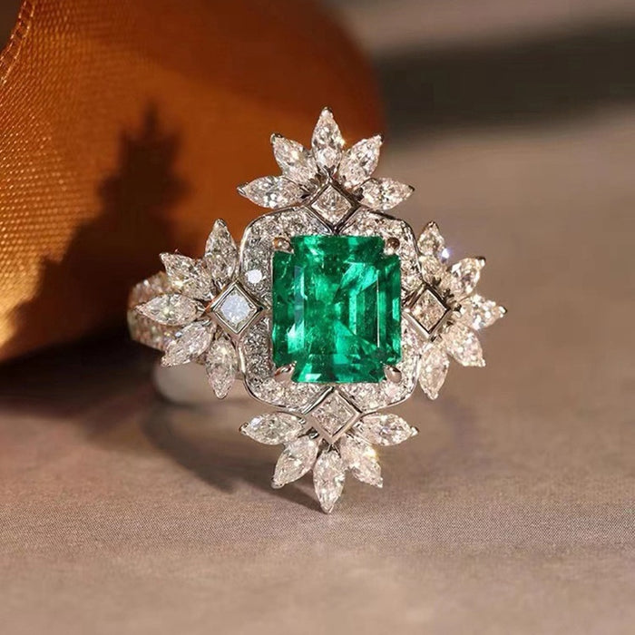 Luxury French Romantic Snowflake Ring For Women, Faux Emerald Square Blooming Flower Design