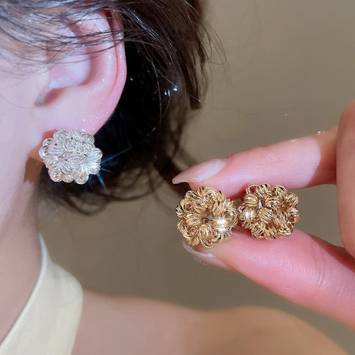 18K Gold Plated Copper Round Floral Cluster Clip-on Earrings Elegant Fashion Design for Women