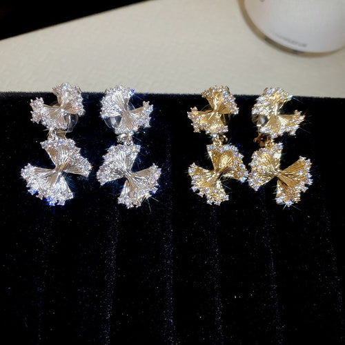 18K Gold Plated Copper Zircon Fan Geometric Clip-on Earrings, Wrinkled Light Luxury Design