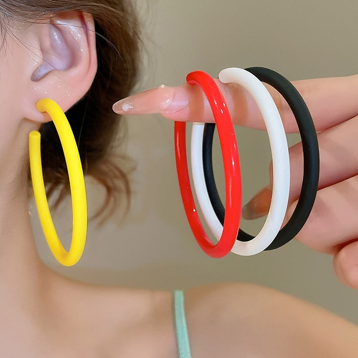 Geometric Round Acrylic C Shape Stud Earrings With Silver Pins, Niche Statement Fashion Design