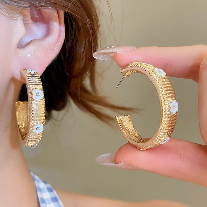 Alloy Rhinestone Enamel Flower C-Shaped Stud Earrings For Women Vintage Light Luxury Style