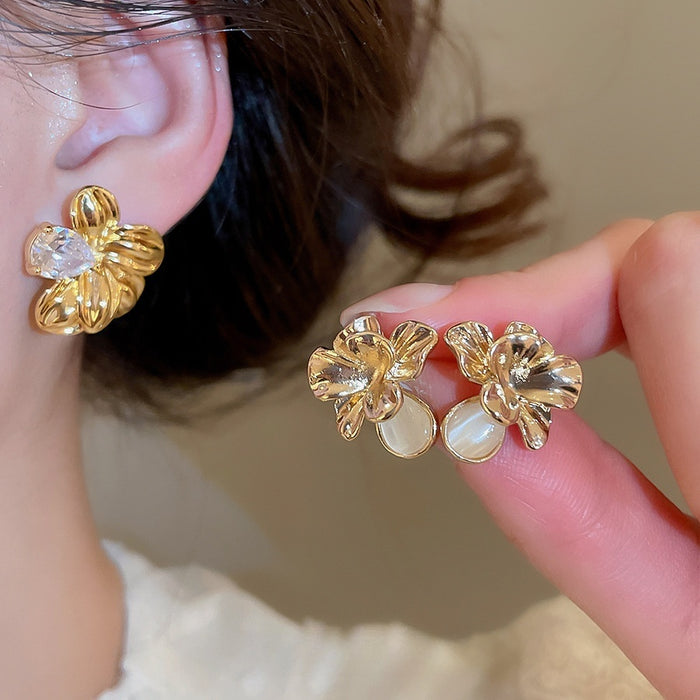 Copper French Metal Zircon Wrinkled Flower Stud Earrings Light Luxury Geometric Floral Jewelry