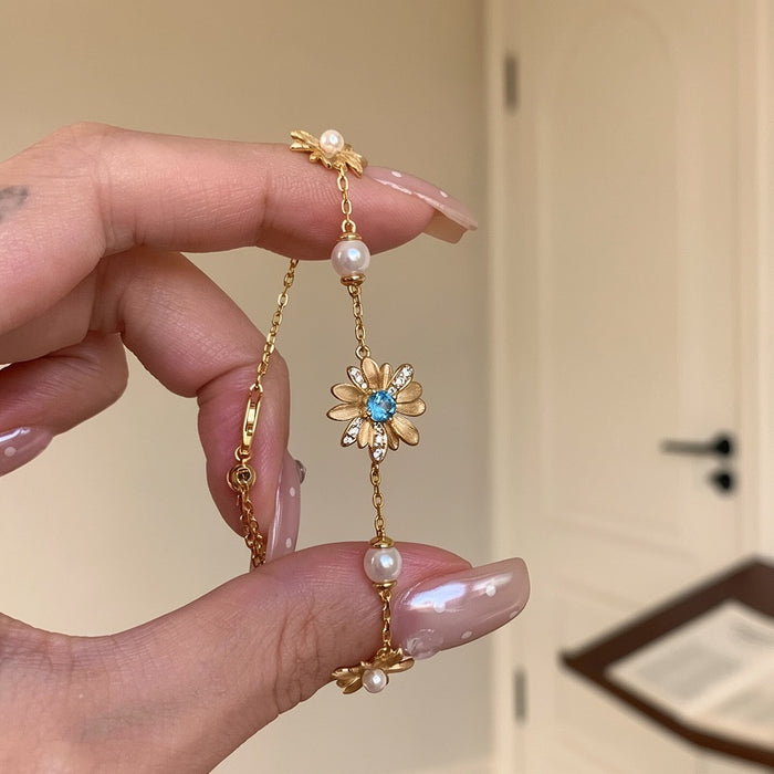 18K Gold Plated Copper Daisy Pearl Bracelet With Sparkling Zircon Floral Stackable Design