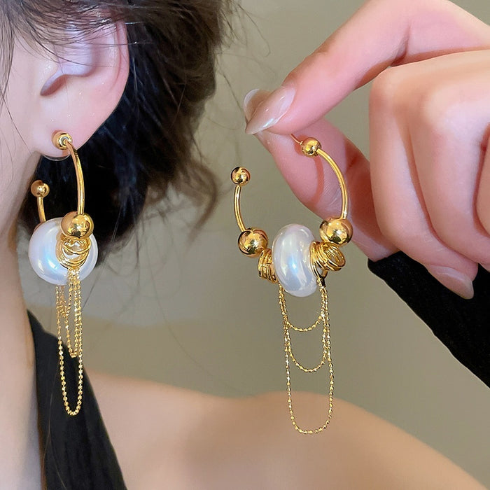 Vintage European Style Copper C-Shaped Pearl Stud Earrings For Women