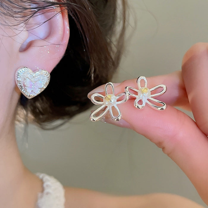 Sweet Style Faux Pearl Heart Flower Stud Earrings Elegant Minimalist Light Luxury Ear Jewelry