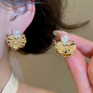 Vintage Style Zircon Pleated Flower Faux Pearl Stud Earrings With Silver Pins
