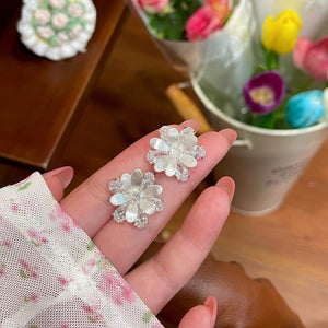 Light Luxury Copper Zircon Flower Stud Earrings Minimalist Commuter Fashion Jewelry