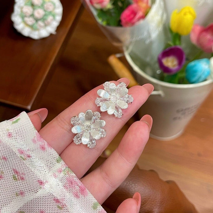 Light Luxury Copper Zircon Flower Stud Earrings Minimalist Commuter Fashion Jewelry