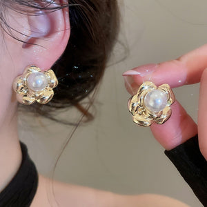 13K Gold Plated Silver Needle Faux Pearl Flower Stud Earrings For Women Fashion OL Jewelry