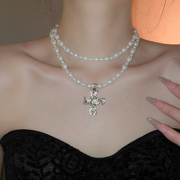 Vintage Cross Faux Pearl Necklace Light Luxury Geometric Pendant Collarbone Chain