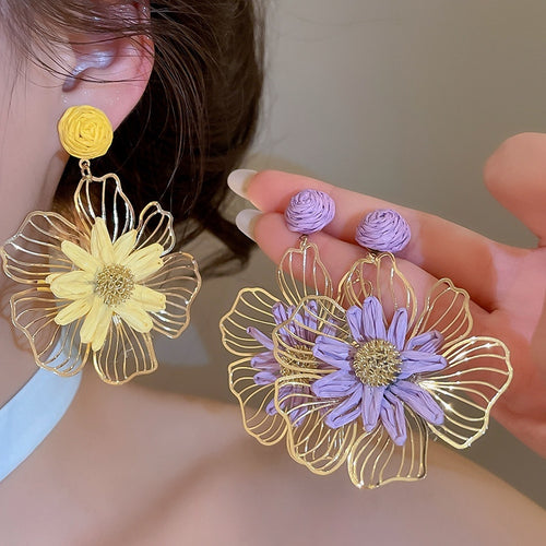 Iron Metal Raffia Flower Stud Earrings With Silver Pins Fresh Vacation Style Niche Design