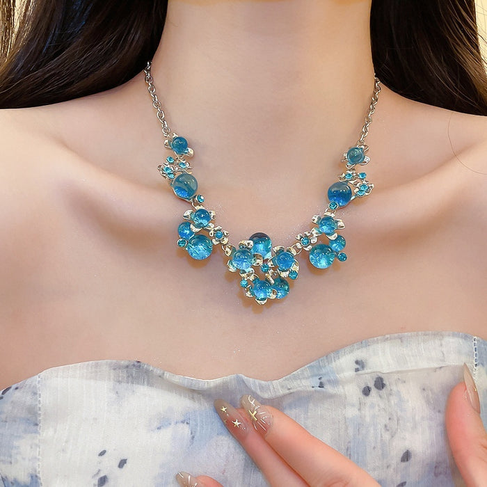 Vintage European Court Style Round Resin Flower Pendant Necklace, Light Luxury Floral Choker