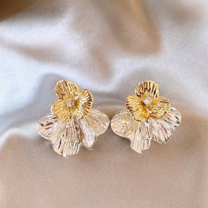 Metal Rhinestone Inlaid Two Tone Gold Silver Flower Stud Earrings For Women Niche Luxury Style