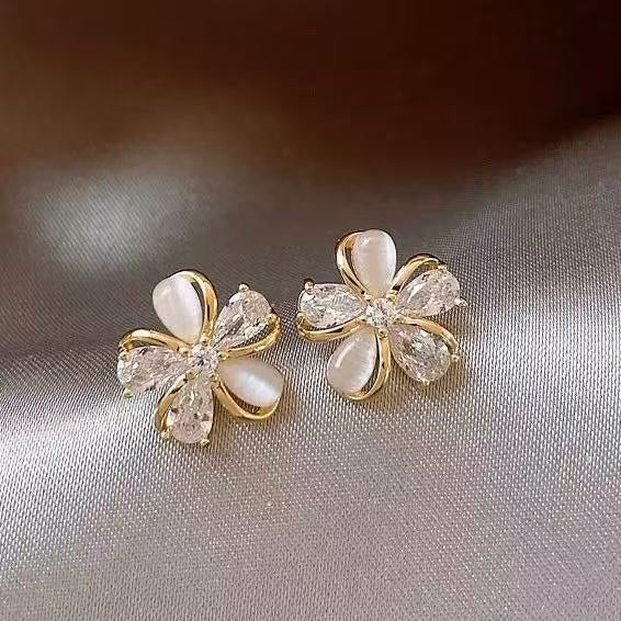 18K Gold Plated Cat Eye Stone Zircon Flower Stud Earrings Sweet Light Luxury Jewelry