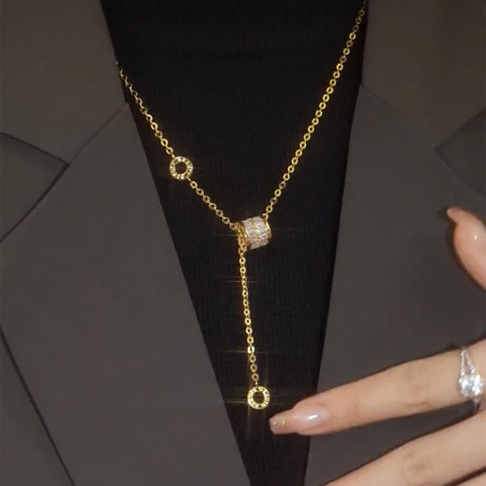 Korean Style Sparkling Zircon Copper Little Waist Pendant Necklace, Light Luxury Geometric Choker