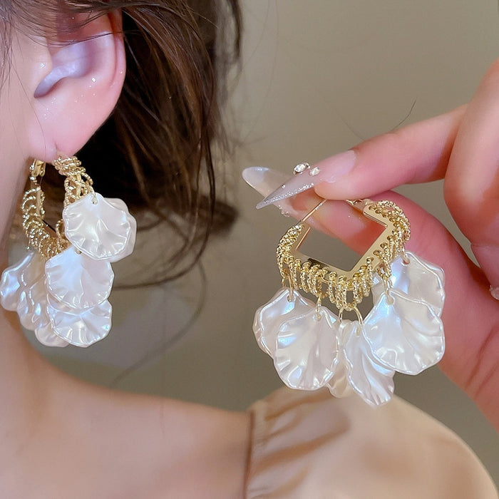 Elegant Faux Pearl Hoop Earrings With Diamond Flower Petal Tassel Design For Women