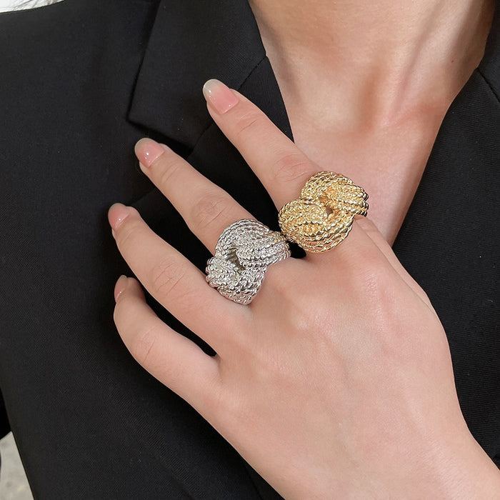 Metal Hollow Flower Open Ring With Bold Round Design For Women