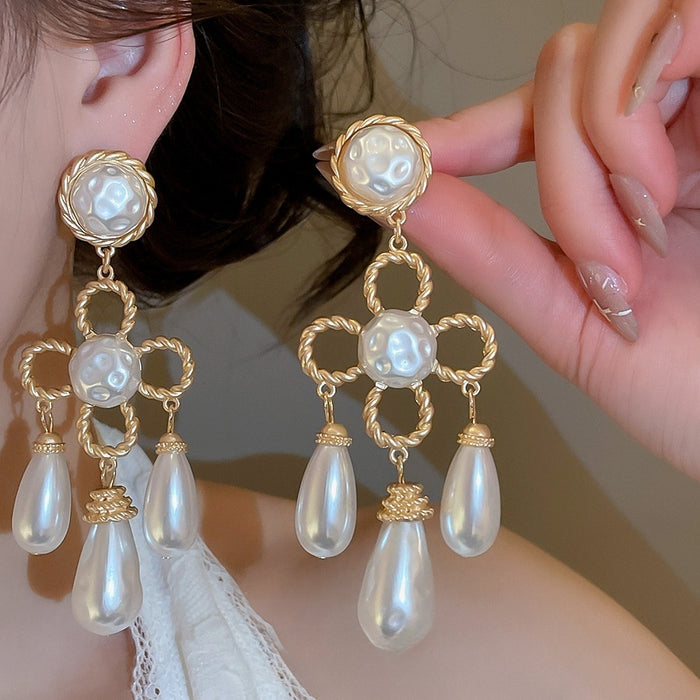 Vintage Floral Waterdrop Faux Pearl Stud Earrings With Silver Pins For Elegant Evening Wear