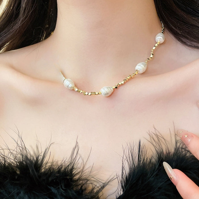 2026 French Vintage Faux Pearl Oval Geometric Collarbone Necklace Light Luxury Choker