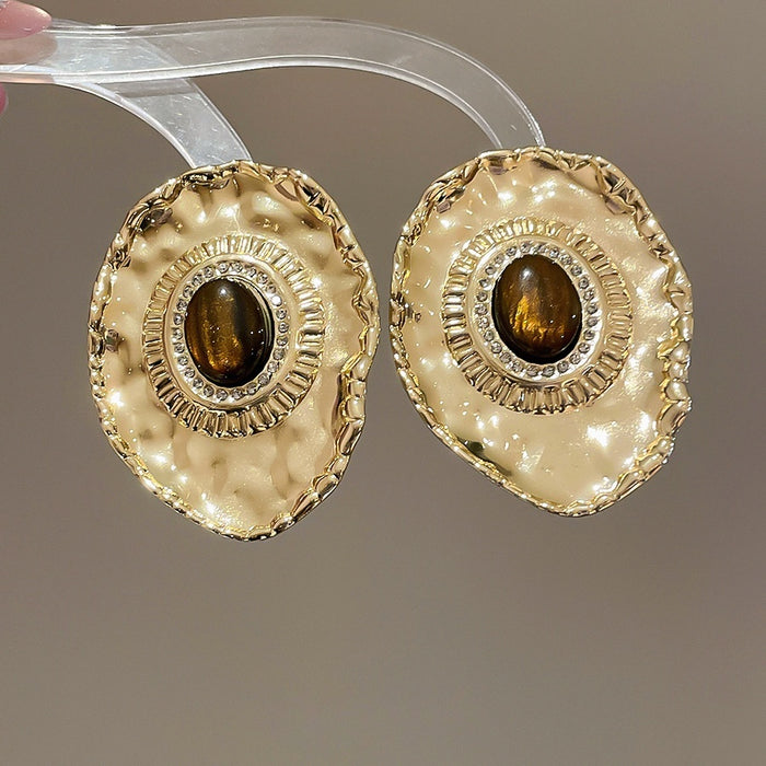 Alloy Oval Geometric Ruffle Stud Earrings Vintage Light Luxury Statement Metal Ear Jewelry