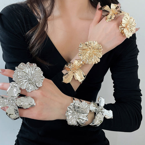 2026 Luxury Iron Metal Flower Bangle Ring Geometric Statement Hand Jewelry For Women