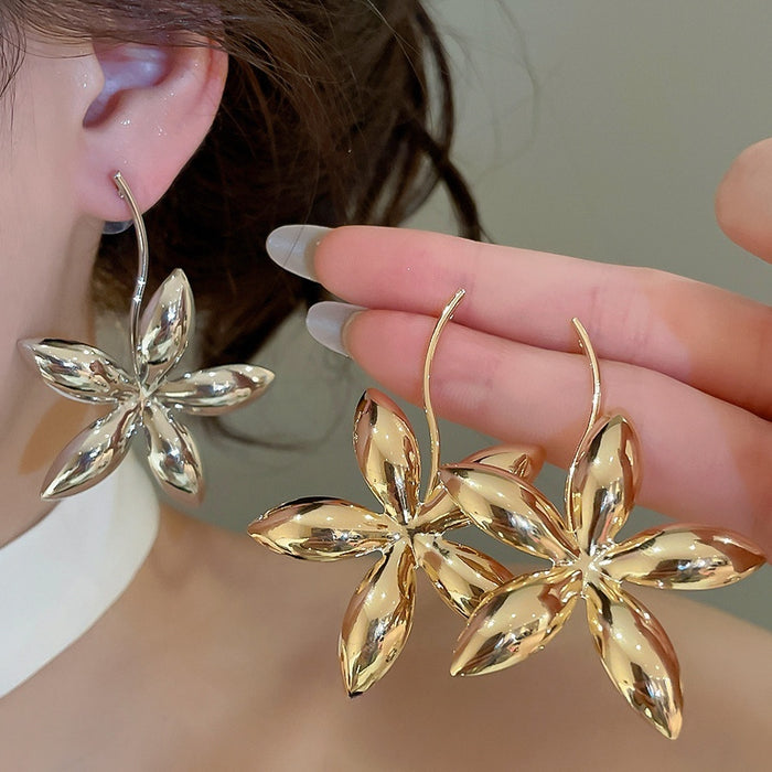 Minimalist Iron Metal Flower Star Stud Earrings With Silver Pins For Women