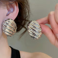 European Style Oval C Shape Iron Stud Earrings For Women Vintage Geometric Fashion Ear Jewelry view 3