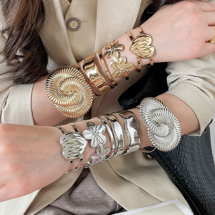 European American Metal Geometric Open Flower Bangle, Statement Light Luxury Round Cuff Bracelet