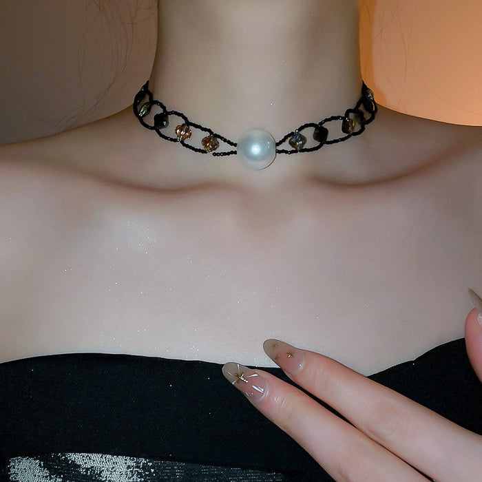 Old Money Dark Style Glass Bead Pearl Choker Necklace For Women With Round Geometric Accents