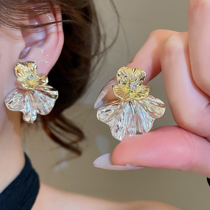 2026 New Alloy Colorblock Pleated Flower Stud Earrings Light Luxury Metal Floral Jewelry