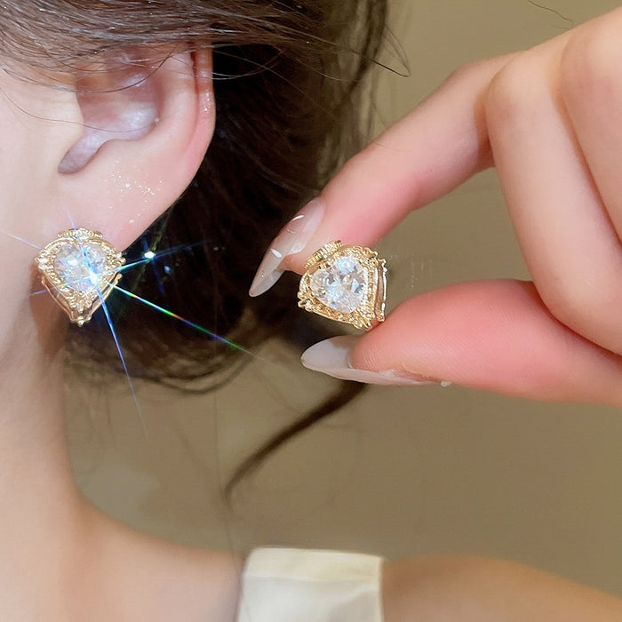 Copper Zircon Heart Huggie Earrings Ultra Sparkly Petite Fashion Light Luxury Design