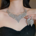 2026 New Alloy Rhinestone Leaf Necklace Earrings Jewelry Set Old Money Court Party Style view 2