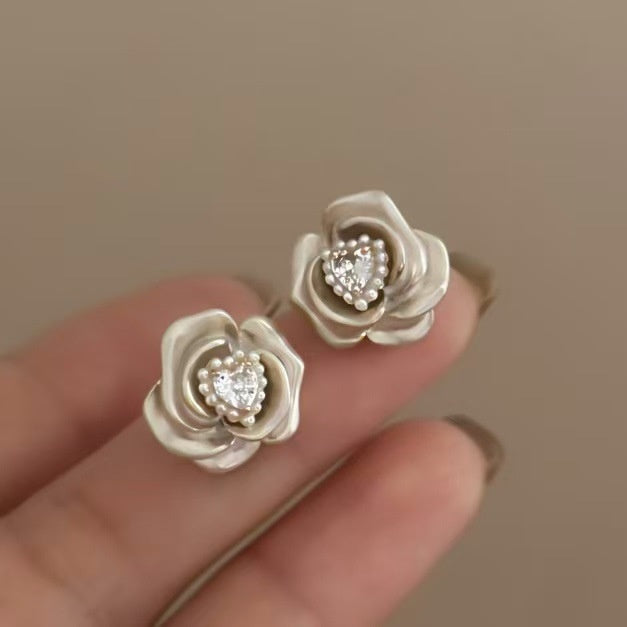 Alloy French Camellia Flower Zircon Pearl Stud Earrings For Women, Sweet Light Luxury Style