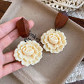 2026 New Carved Resin Flower Stud Earrings Vintage OL Style Niche Designer Ear Jewelry view 2