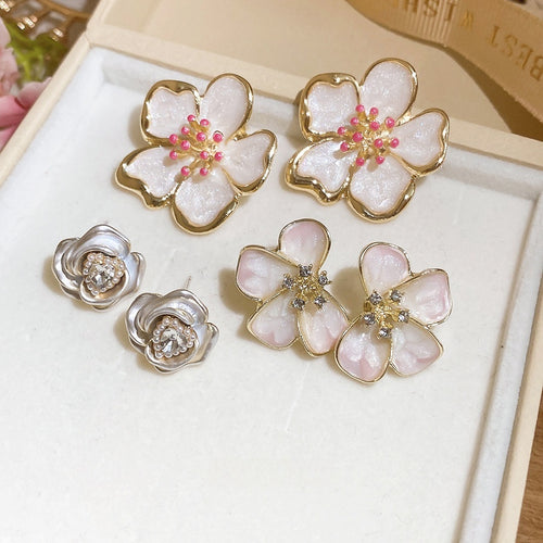 Alloy Enamel Flower Pendant Drop Earrings With Silver Needle, Sweet Minimalist OL Style