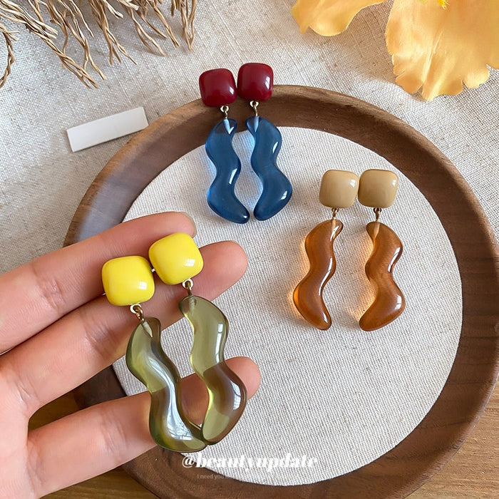 Mist Blue Color Contrast Resin Round Geometric Stud Earrings For Women Retro Minimalist Jewelry
