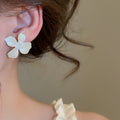 Alloy Enamel Flower Pearl Stud Earrings Minimalist Light Luxury Versatile Jewelry view 3