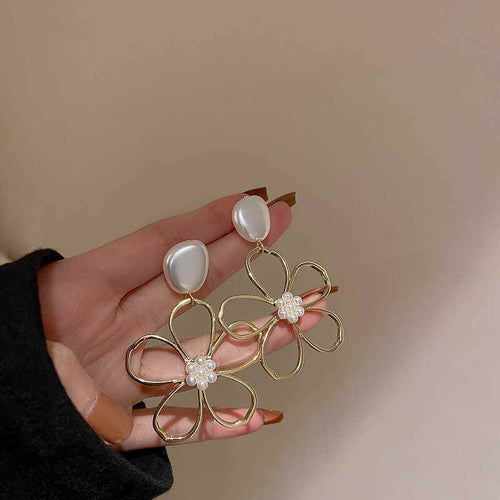 French Vintage Flower Pearl Stud Earrings For Women, Silver Needle Light Luxury Fashion Jewelry