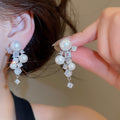 French Light Luxury Copper Pearl Zircon Oval Geometric Clip-on Earrings for Banquet Dress view 3