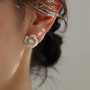 French Camellia Heart Pearl Stud Earrings Alloy Floral Sweet Vintage Light Luxury Ear Jewelry