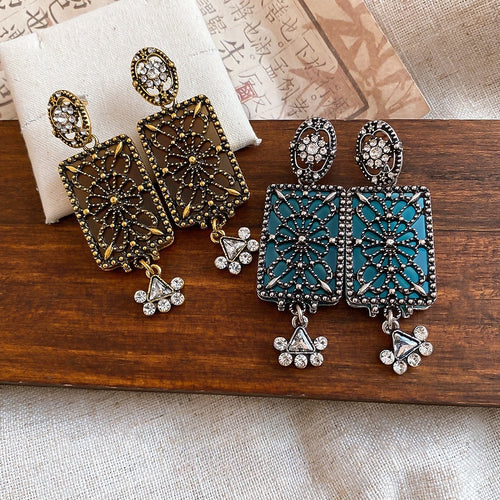Vintage Alloy Rhinestone Square Stud Earrings With Silver Pins Retro Palace Style