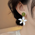 White Resin Starfish Flower Stud Earrings For Women Fresh Spring Statement Jewelry view 4
