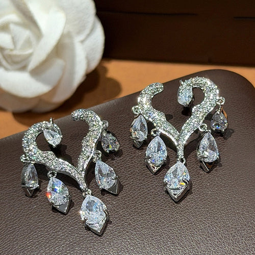 Light Luxury Copper Zircon Hollow Heart Tassel Drop Earrings With Silver Needle Princess Style